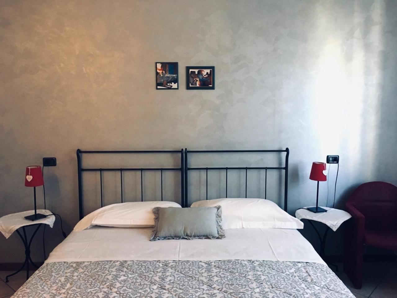 Casa Chiara Bed & Breakfast 2*